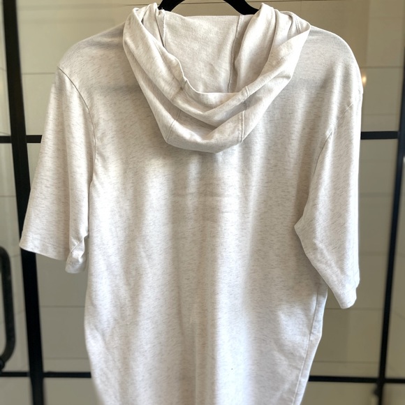 Nike hooded Tee - Picture 2 of 3